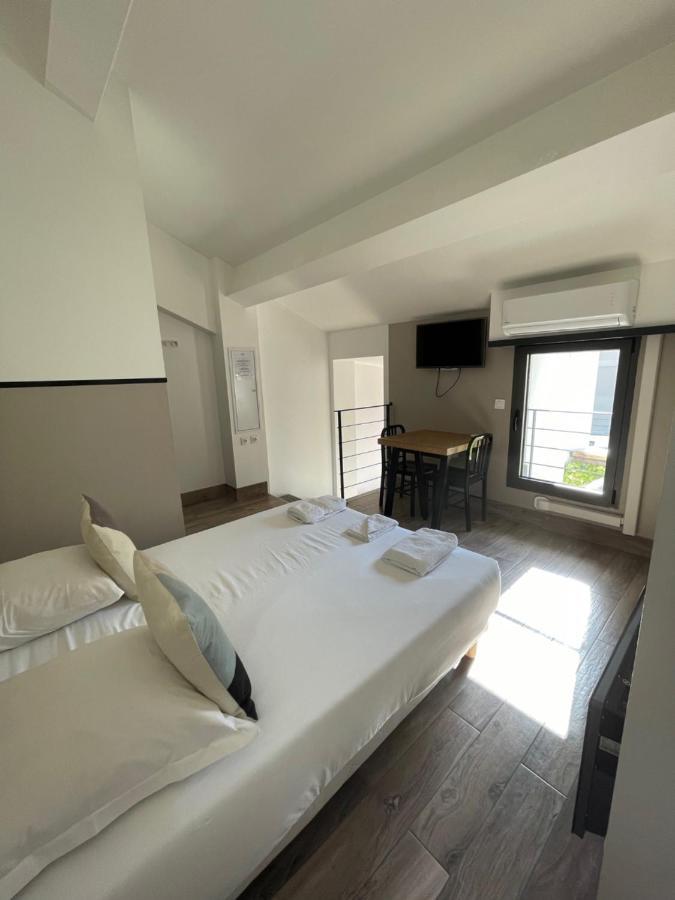 Casa Hotel Aix-en-Provence Esterno foto