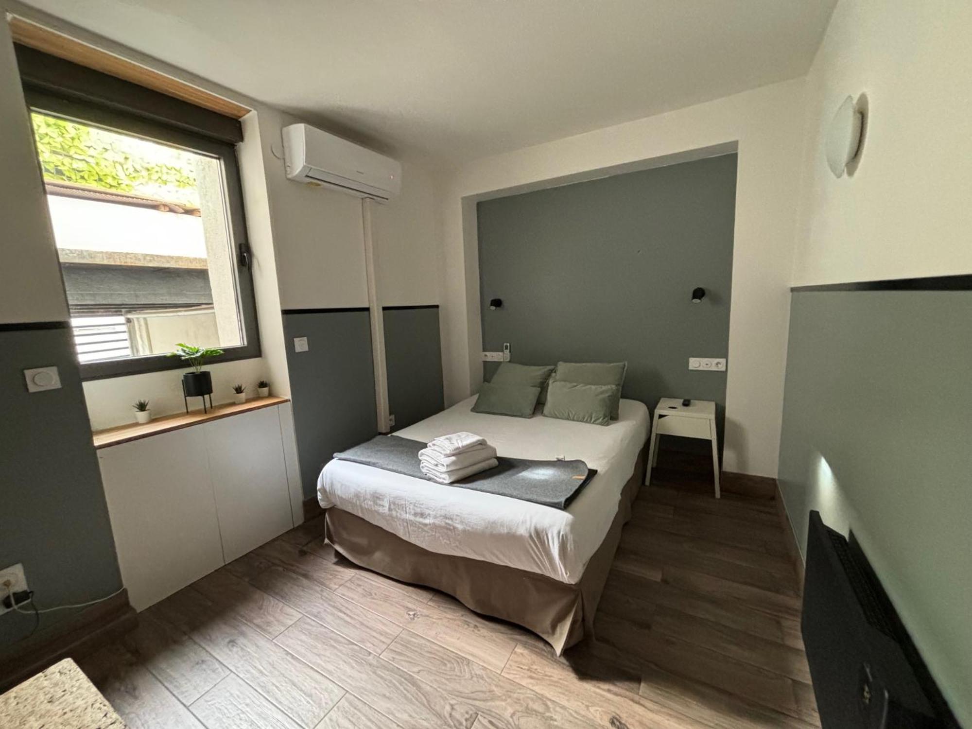 Casa Hotel Aix-en-Provence Esterno foto